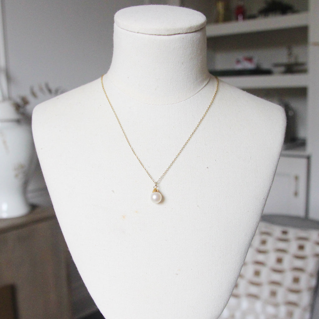 Vintage Pearl Pendant with Chain