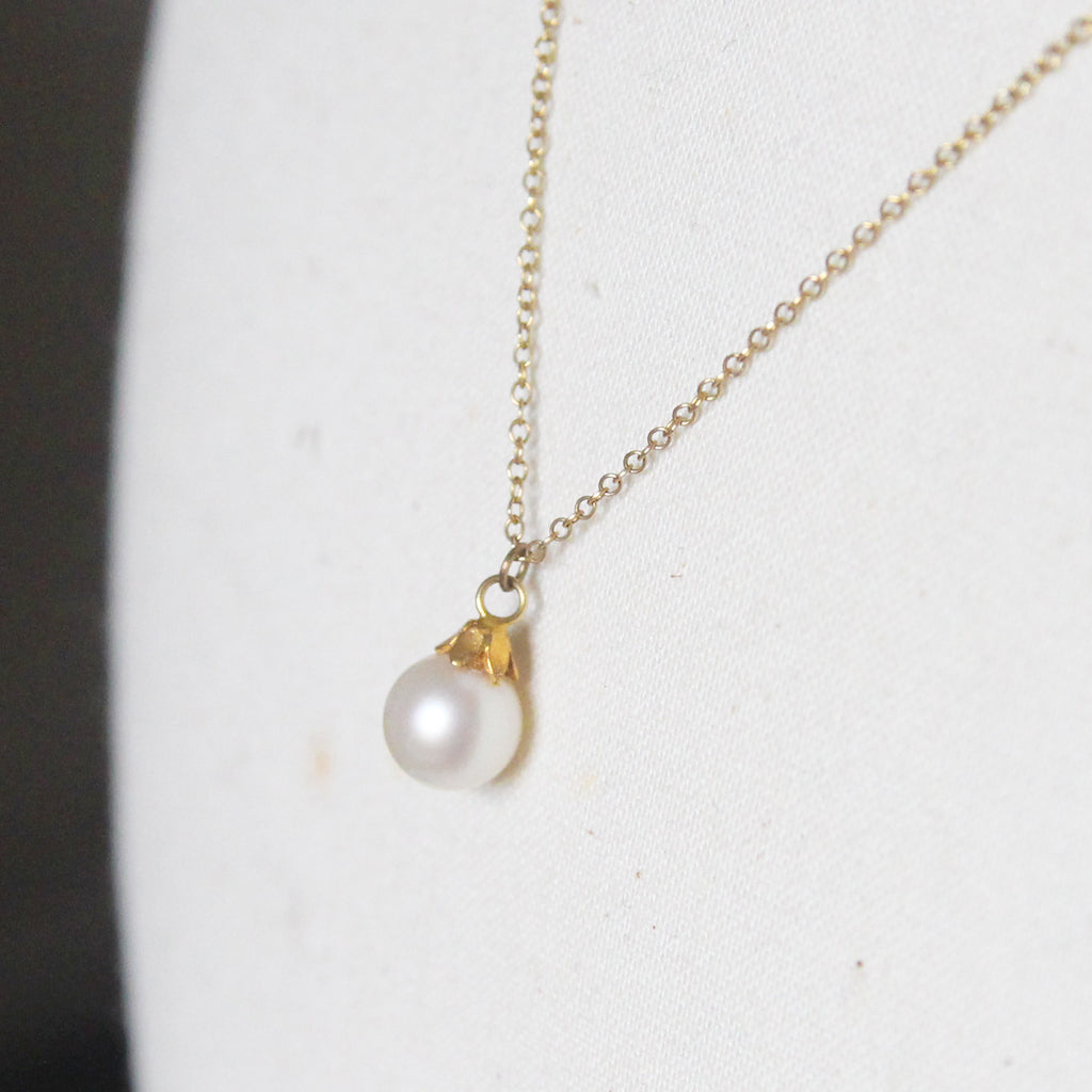 Vintage Pearl Pendant with Chain